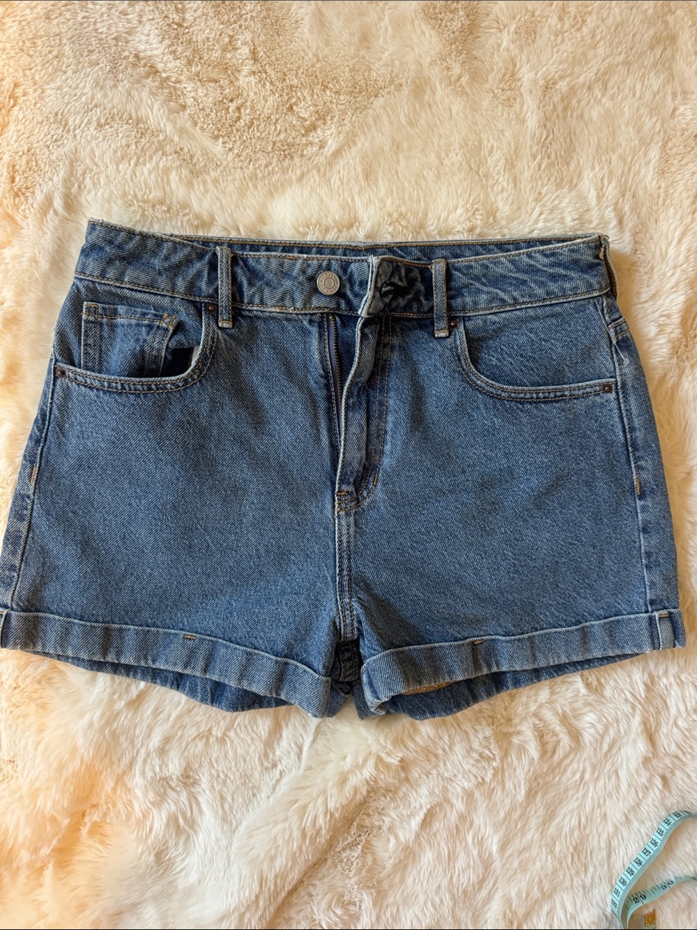 Womens Pacsun “Mom” High-Rise Denim Shorts in Blue